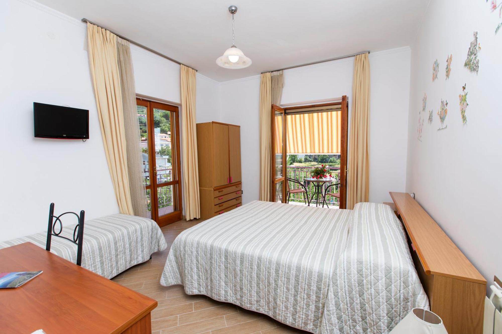 Sant'Anna Bed & Breakfast Аджерола Экстерьер фото