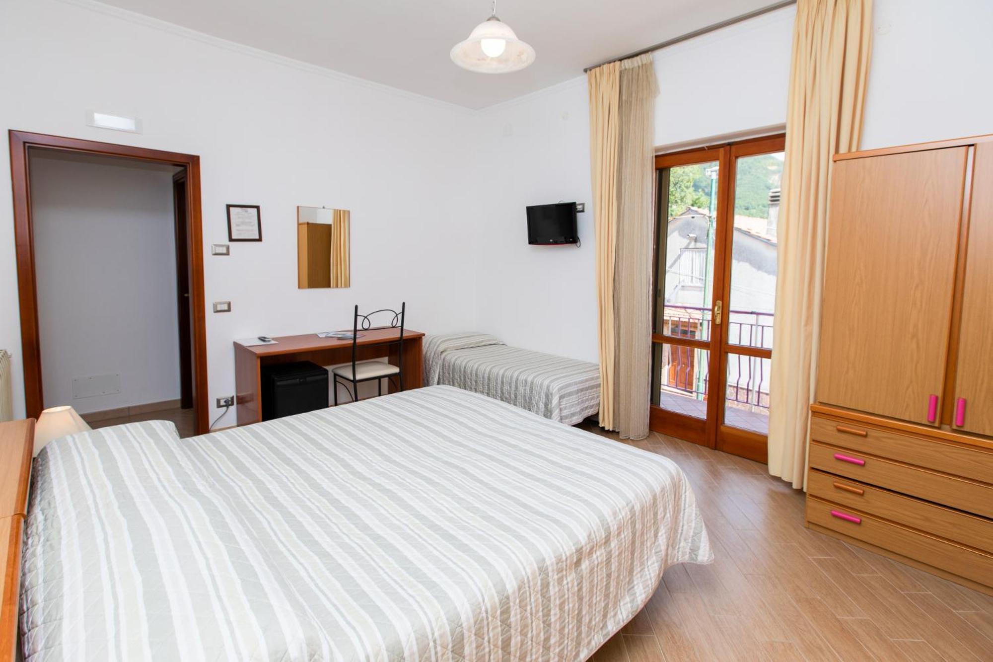 Sant'Anna Bed & Breakfast Аджерола Экстерьер фото