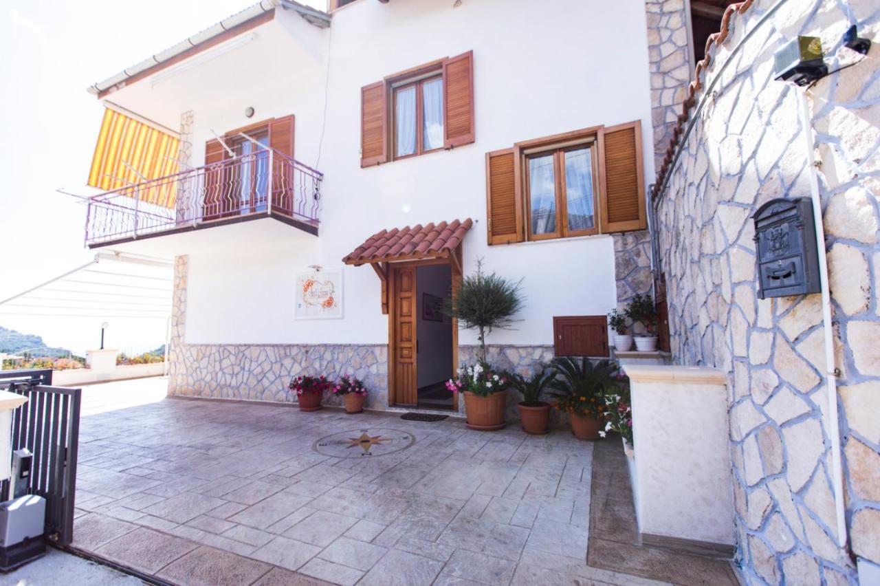 Sant'Anna Bed & Breakfast Аджерола Экстерьер фото