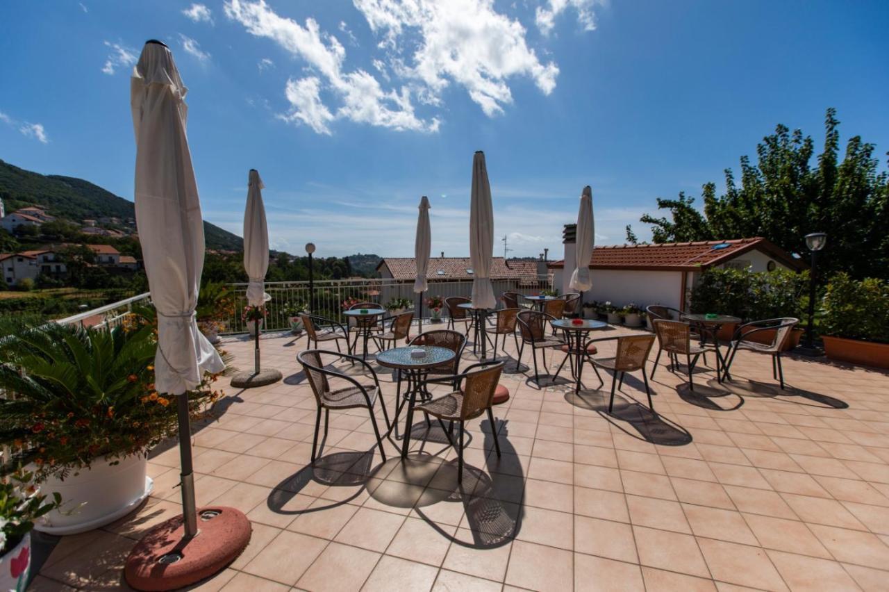 Sant'Anna Bed & Breakfast Аджерола Экстерьер фото